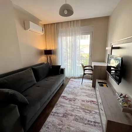 Spacious Flat Close To Erasta'8' * Antalya