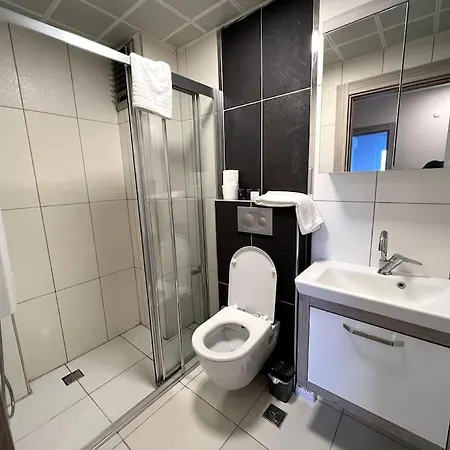 Apartment Spacious Flat Close To Erasta'8' *