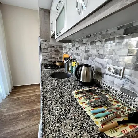 Spacious Flat Close To Erasta'8' Antalya